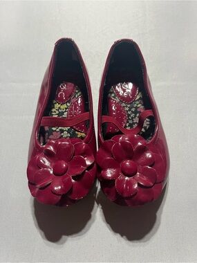 Born Concept Girls 7 Patent Slip On Ballet Flats with Flower Appliqué - Berry
